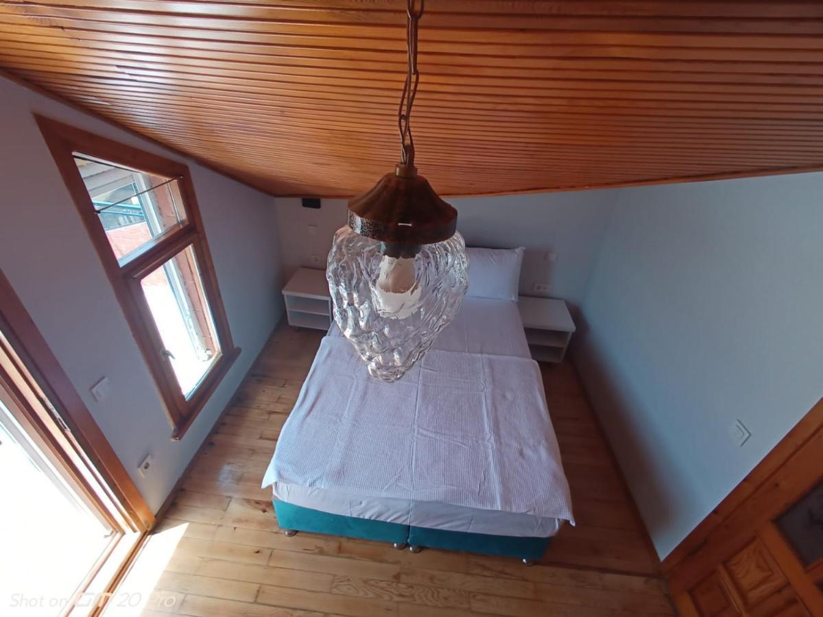 Buyukada Cinar Hotel (Adults Only) อดาลาร์ ภายนอก รูปภาพ