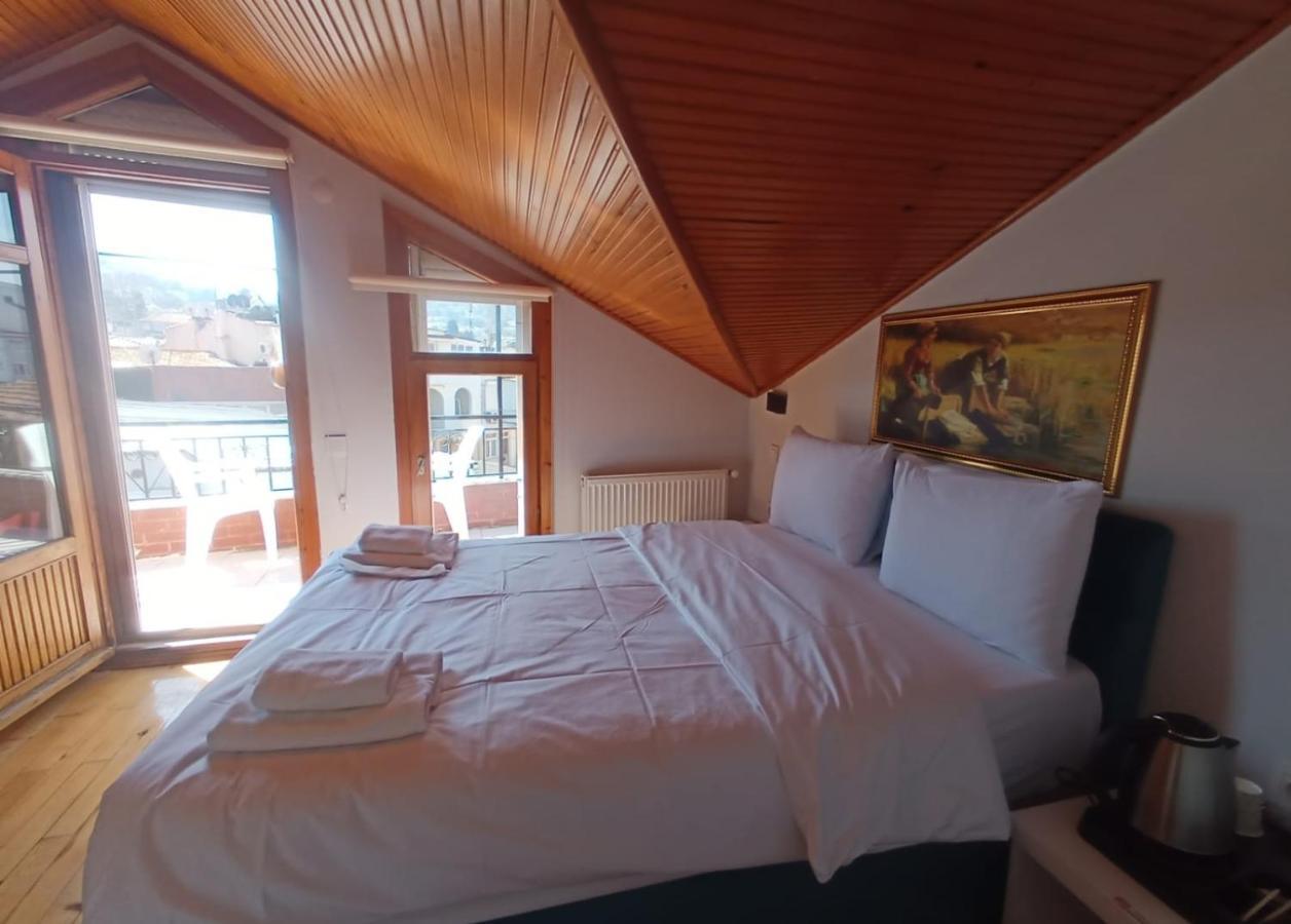 Buyukada Cinar Hotel (Adults Only) อดาลาร์ ภายนอก รูปภาพ