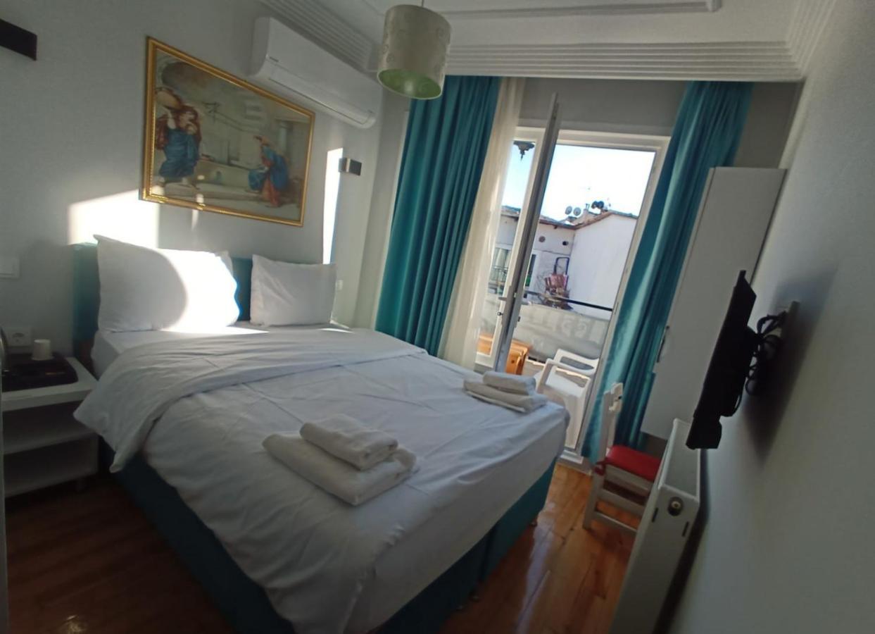 Buyukada Cinar Hotel (Adults Only) อดาลาร์ ภายนอก รูปภาพ