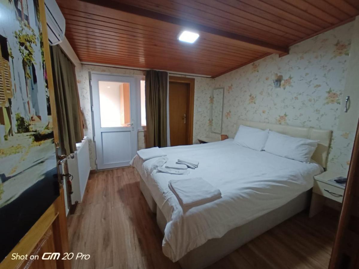 Buyukada Cinar Hotel (Adults Only) อดาลาร์ ภายนอก รูปภาพ