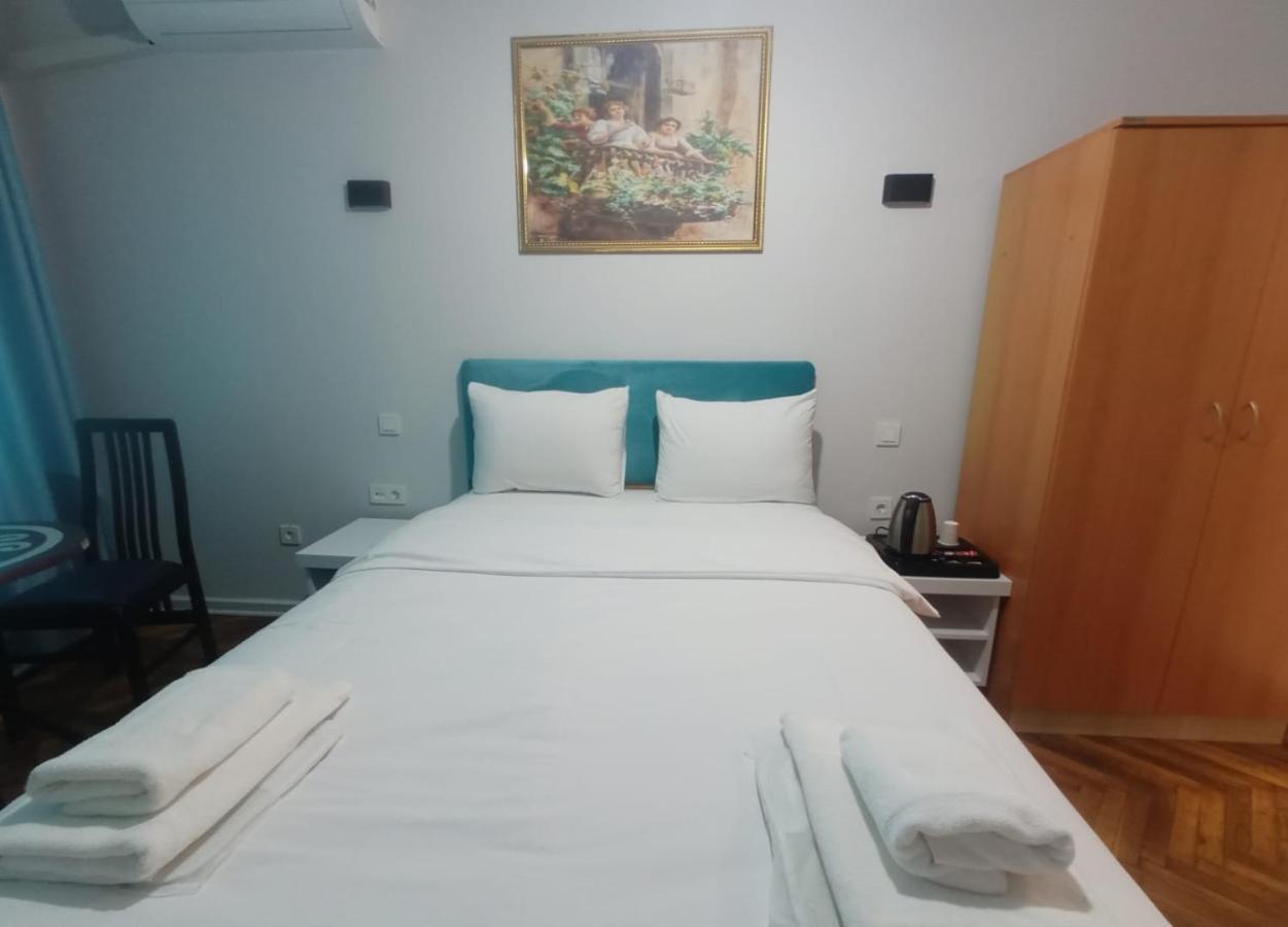 Buyukada Cinar Hotel (Adults Only) อดาลาร์ ภายนอก รูปภาพ