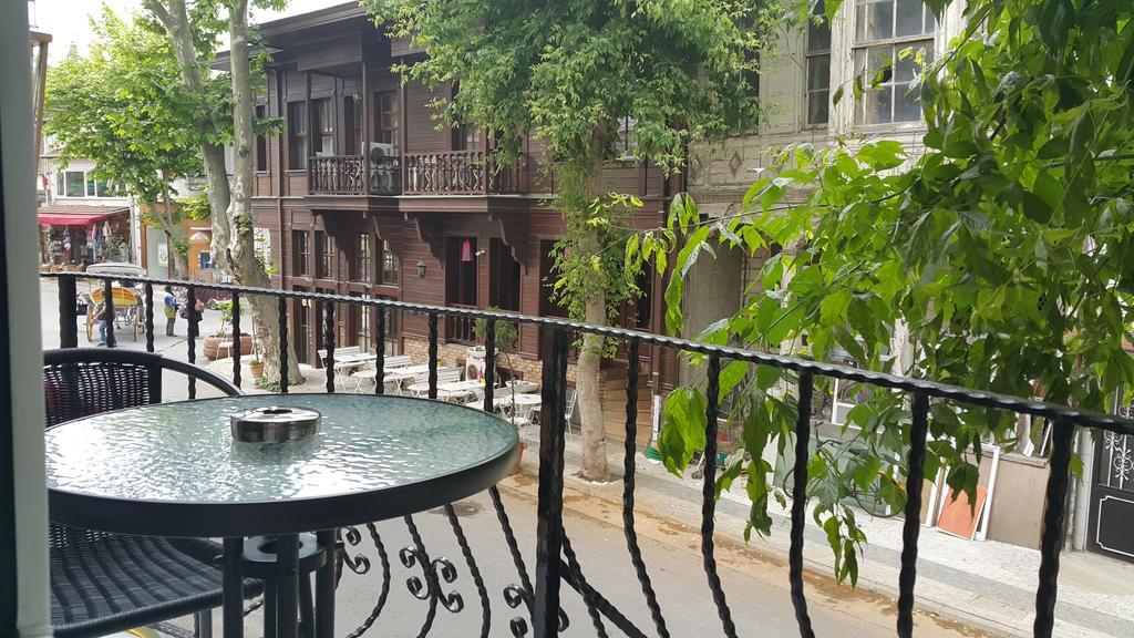 Buyukada Cinar Hotel (Adults Only) อดาลาร์ ภายนอก รูปภาพ